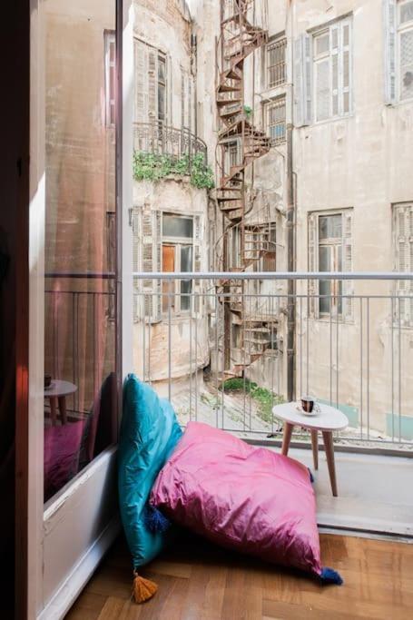 Downtown Cute Apt In The Heart Of Plaka Афины Экстерьер фото