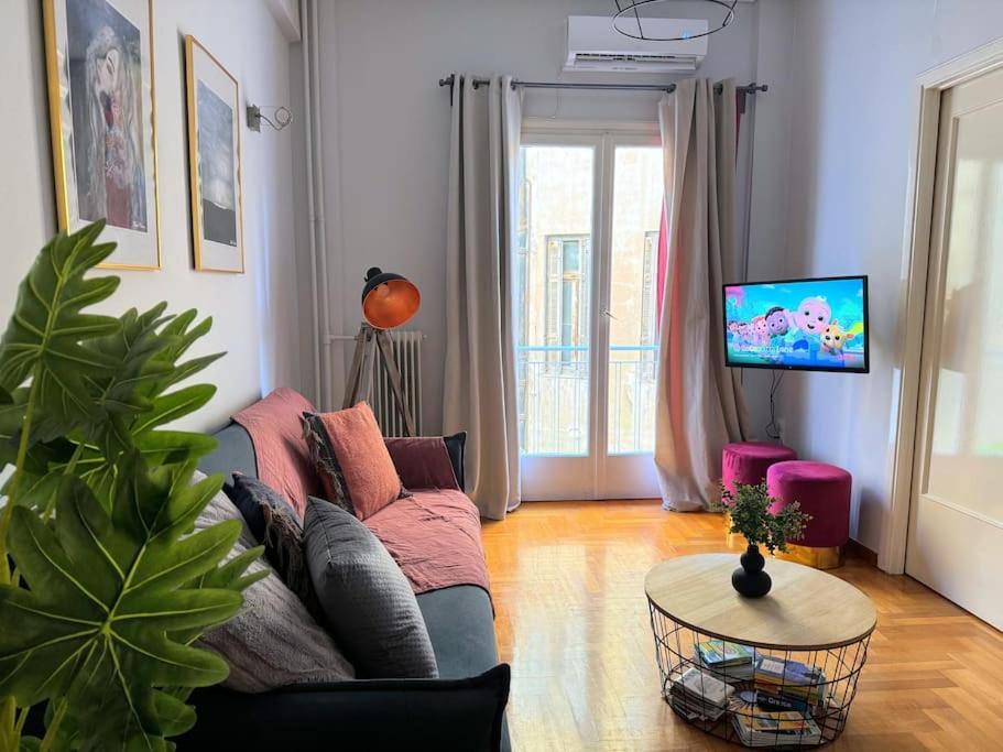 Downtown Cute Apt In The Heart Of Plaka Афины Экстерьер фото